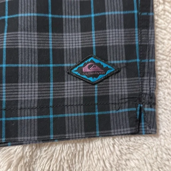 Quiksilver Men’s Shorts - Picture 3 of 7